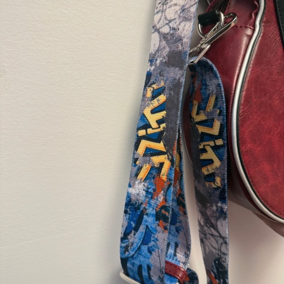 Vintage Guitar Purse! - Picture 3 of 5